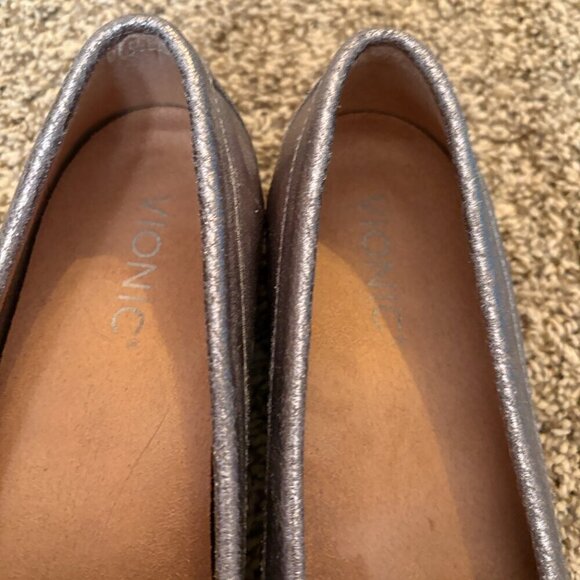 Vionic Debbie Metallic driver loafer shoes - Picture 2 of 6